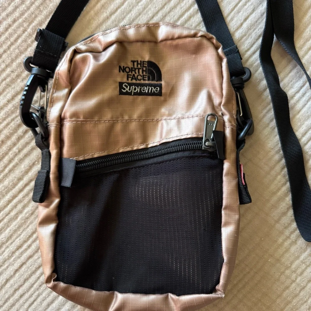 north face x supreme | rose gold metallic shoulder crossbody shoulder bag - Picture 3 of 9